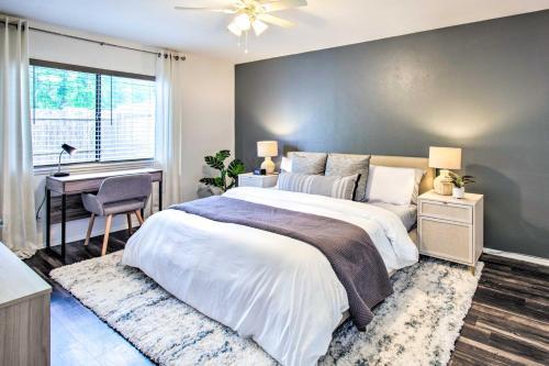 The Colony Townhome Near Golfing And Lakes!