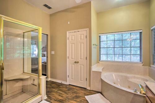 Happy Trails Hideout Pool, Hot Tub, 4 Acres!