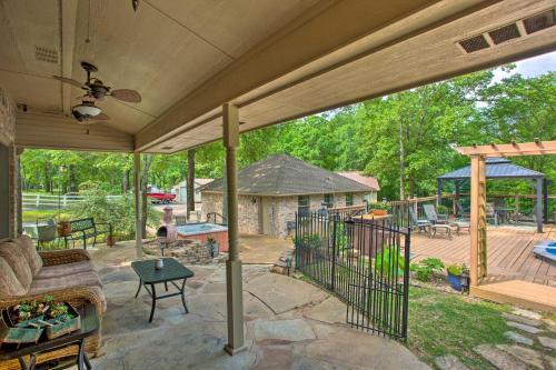 Happy Trails Hideout Pool, Hot Tub, 4 Acres!