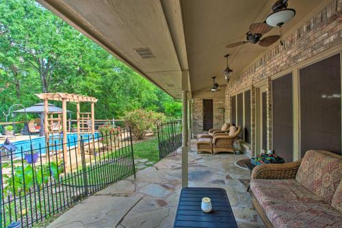 Happy Trails Hideout Pool, Hot Tub, 4 Acres!