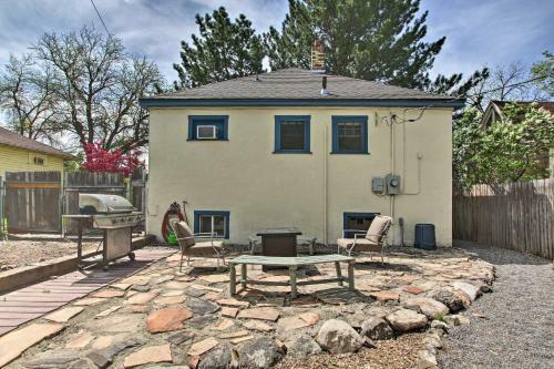 Family-friendly Logan Getaway With Yard And Grill