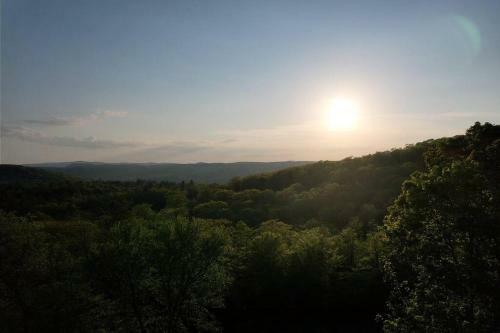 Mountain Top Hideaway Log Cabin W/ Amazing Views