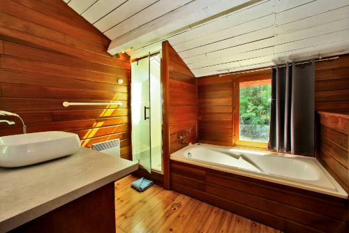 Villa Coloniale De Prestige De Nature Et Oc�an