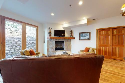 Serene Ski Chalet