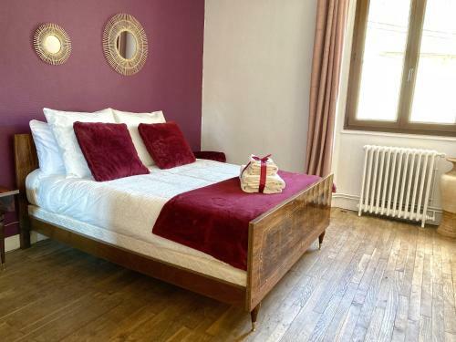 Hostal �meraude