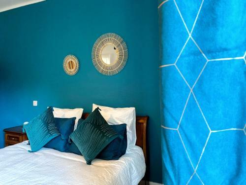Hostal �meraude