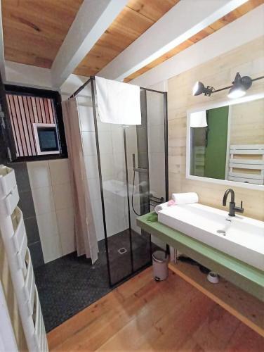 Very Nice Wood Frame House With Garden