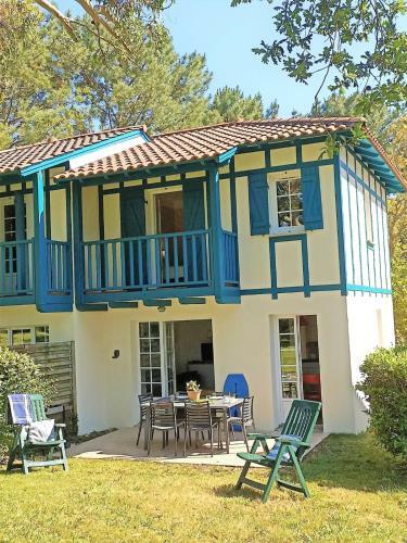 Bright 50 M For 6 With Balcony And Garden