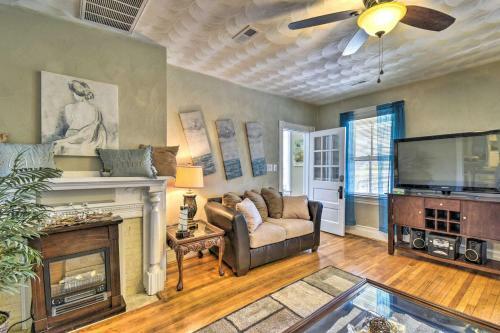 Portsmouth Apartment - 3 Blocks From Water!