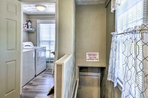 Portsmouth Apartment - 3 Blocks From Water!
