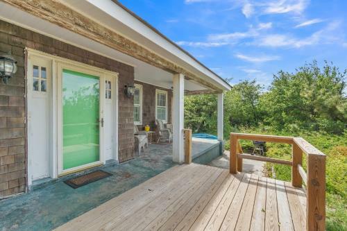 Manor And Mutts #2 Cottage