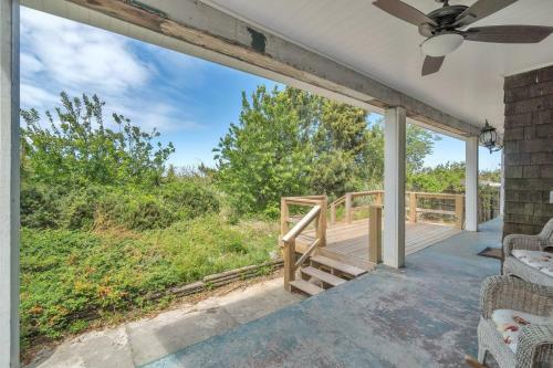 Manor And Mutts #2 Cottage