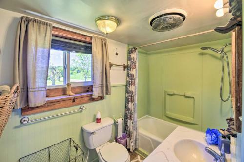 Countryside Home Fire Pit About 3 Mi To Fishing!