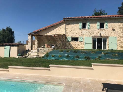 G�te Le Malartic Gersois Avec Piscine