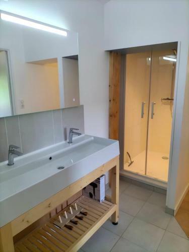 G�te Le Malartic Gersois Avec Piscine