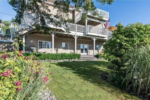 Villa Waterfront Home In Gig Harbor