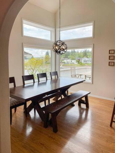 Villa Waterfront Home In Gig Harbor