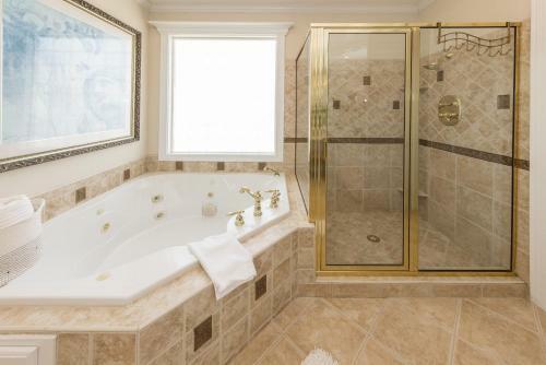 Seaside Sanctuary Oceanfront- Pool Open Year Round