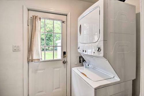 Stunning Norfolk Getaway With Meditation Room!