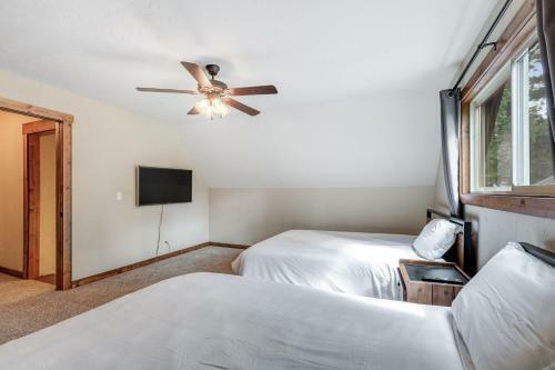 Riverfront Retreat At Lavender Lake