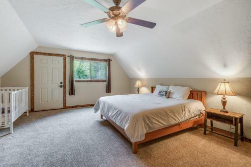 Riverfront Retreat At Lavender Lake