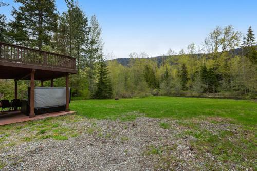 Riverfront Retreat At Lavender Lake