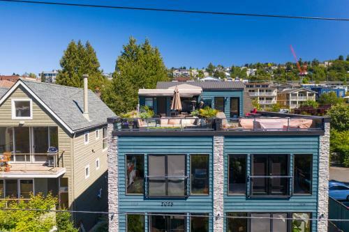 Waterfront Rooftop Deck On Lake Union 3br 3ba Extended Stay