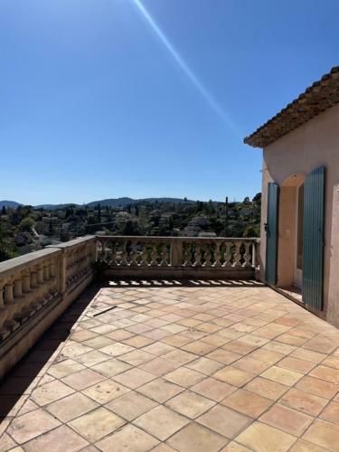 Luxury Villa With Garden And Pool In Mougins!