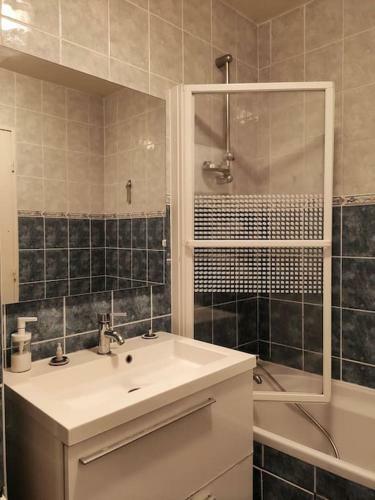 Apartamento Entre Paris Et Disney. Au Pied Du Rer & Centrex