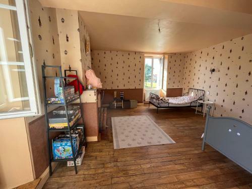 Jolie Maison De Campagne Arbor�e