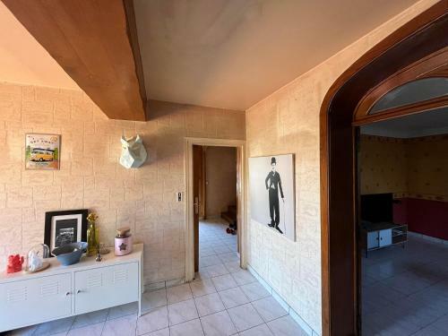 Jolie Maison De Campagne Arbor�e