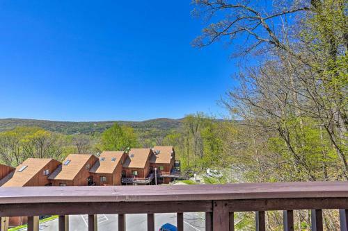 Apartamento Vernon Township Condo With Scenic Mtn Views!