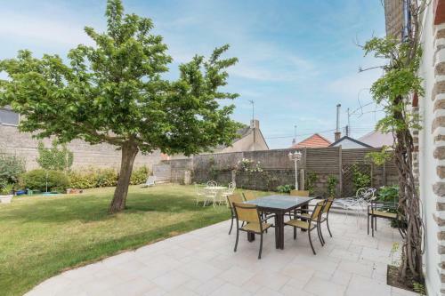 Maison Familiale Proche Centre-ville Avec Jardin
