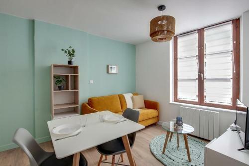 Apartamento Hyper-centre Reims- Cath�drale Avec Jolie Terrasse