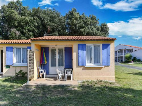 Charming Holiday Home In Saint-savinien With Private Pool