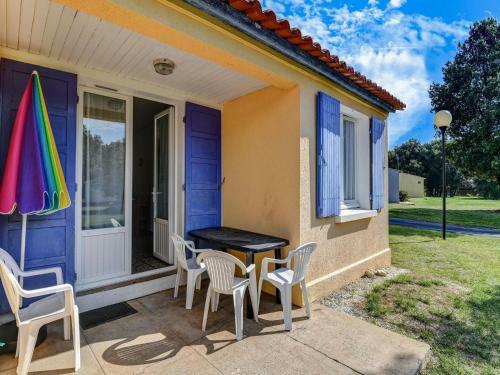 Charming Holiday Home In Saint-savinien With Private Pool