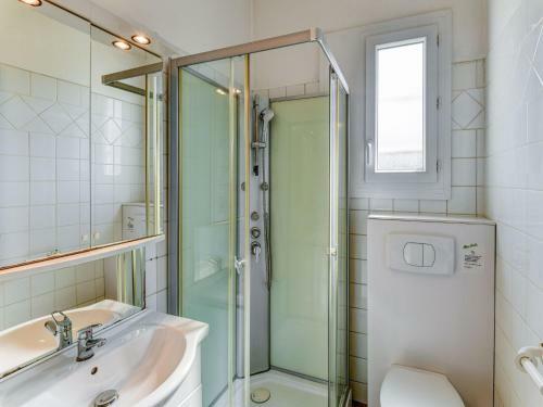 Simplistic Holiday Home In Saint-savinien With Garden