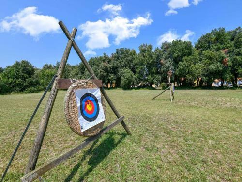 Simplistic Holiday Home In Saint-savinien With Garden
