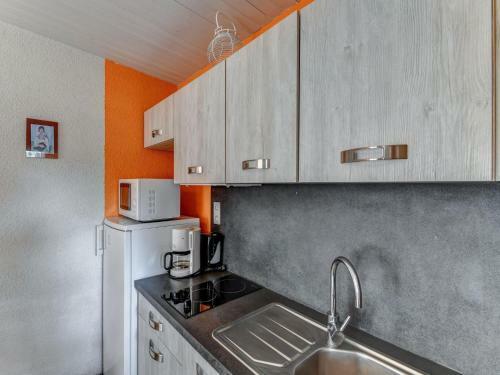 Simplistic Holiday Home In Saint-savinien With Garden