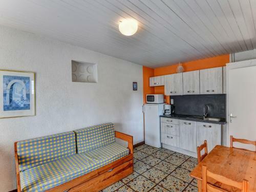 Cosy Holiday Home In Saint-savinien With Shared Pool