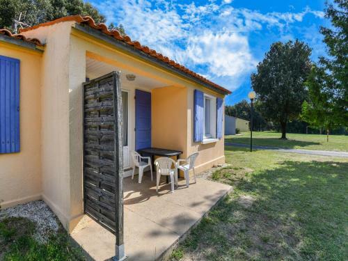 Quaint Holiday Home In Saint-savinien With Private Terrace