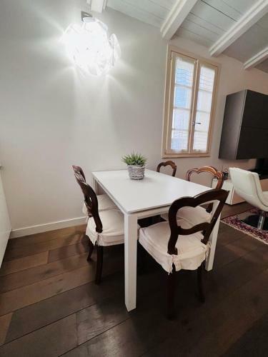 Lovely 2 Bed Apartment In Central St Tropez
