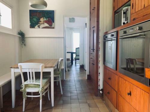 Villa Chaleureuse Avec Vue Imprenable Sur Le Lac.