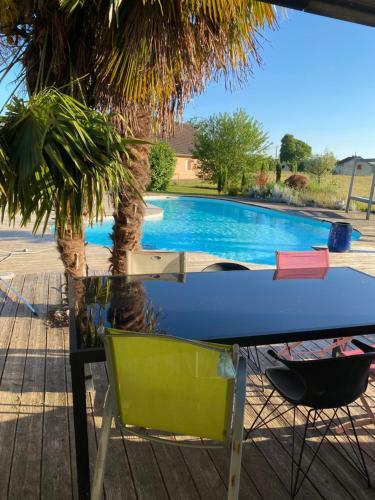 Bed & Breakfast Agr�able Chambre D?h�te Calme Avec Piscine