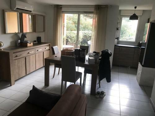 Apartamento T2 Jardinet Avec Piscine, Parking Et Tennis