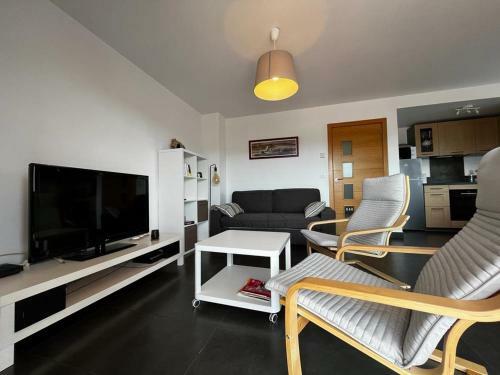 Villa Urrugne, 3 Bedrooms, 6 Persons - Fr-1-239-770