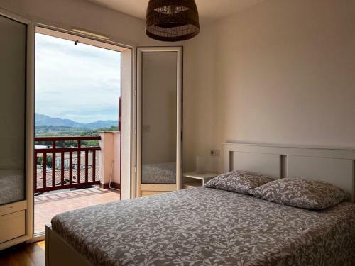 Villa Urrugne, 3 Bedrooms, 6 Persons - Fr-1-239-770