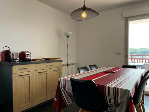 Villa Urrugne, 3 Bedrooms, 6 Persons - Fr-1-239-770