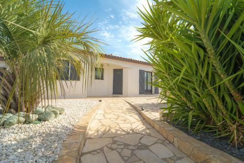 Villa Agate By Precious Houses