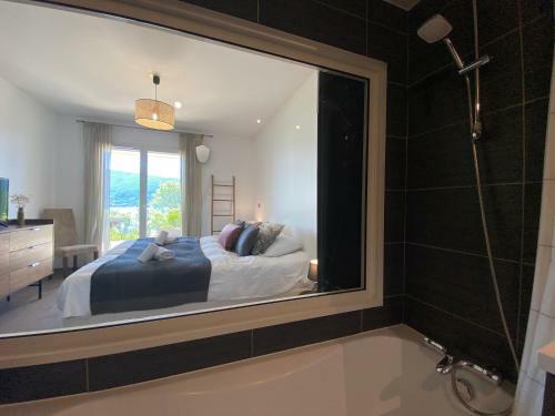 Apartamento Lake & Mountain View - Piscine, Parking, Terrasse